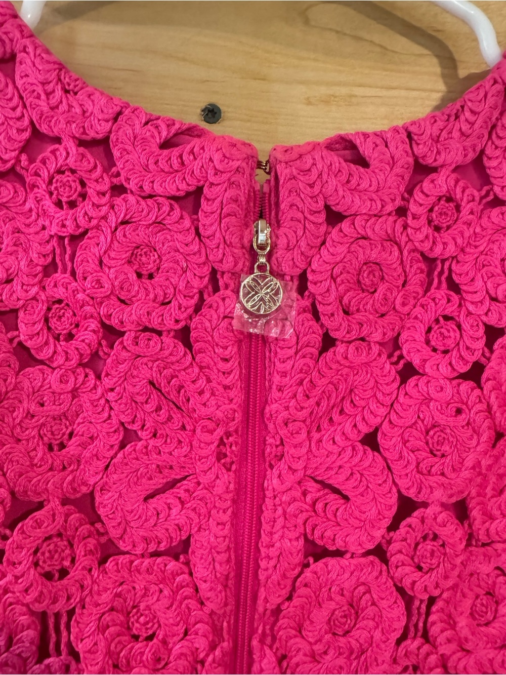 🌴 Lilly Pulitzer Hot Pink Crochet Sleeveless Shift Dress, NWT, Size L - Picture 5 of 6